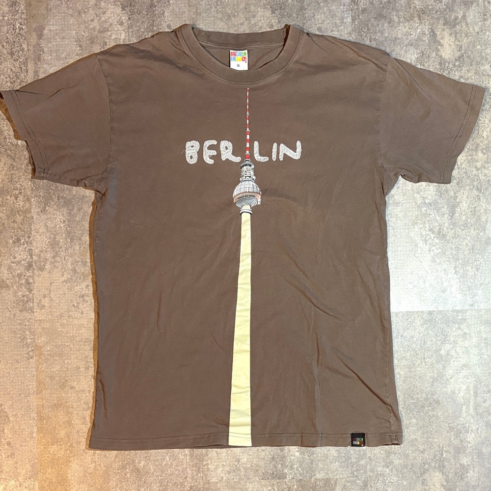 Brown Berlin Graphic T-Shirt XL Street Wear